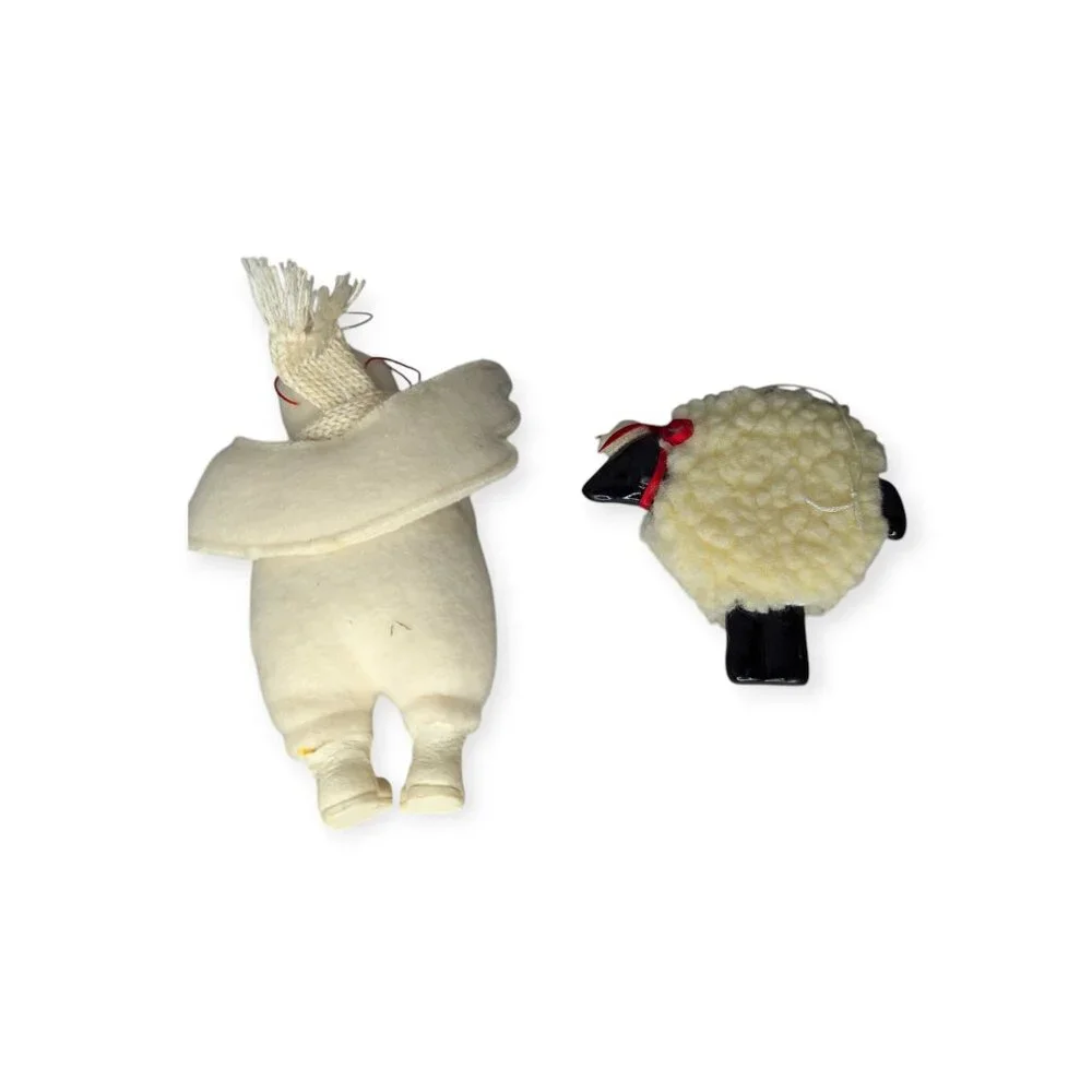 Group of 6 Christmas Ornaments